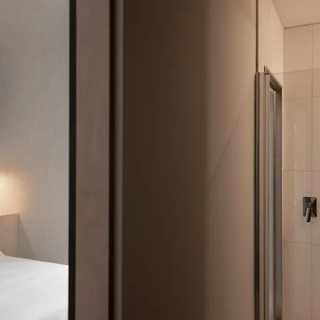 Dome Bed & Breakfast 4*
